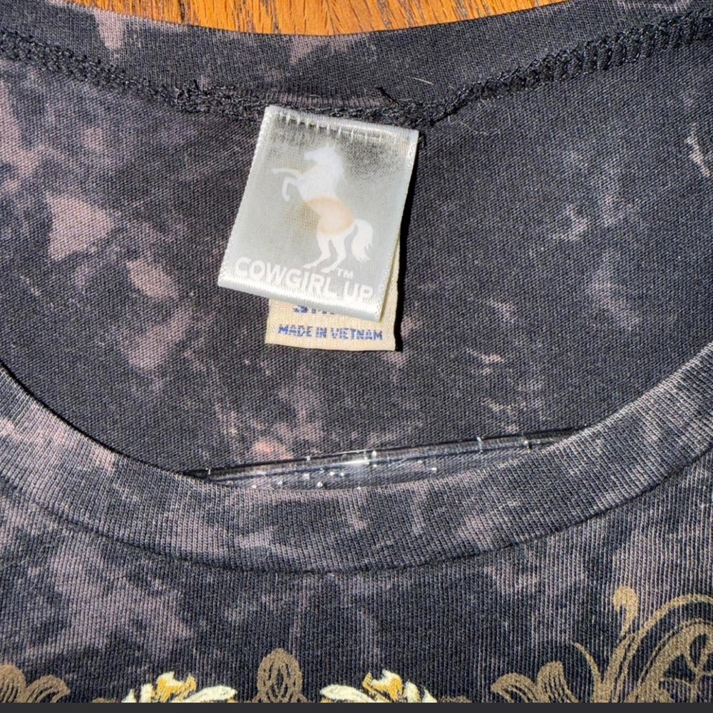 Leopard Print Graphic Tee - Picture 3 of 3